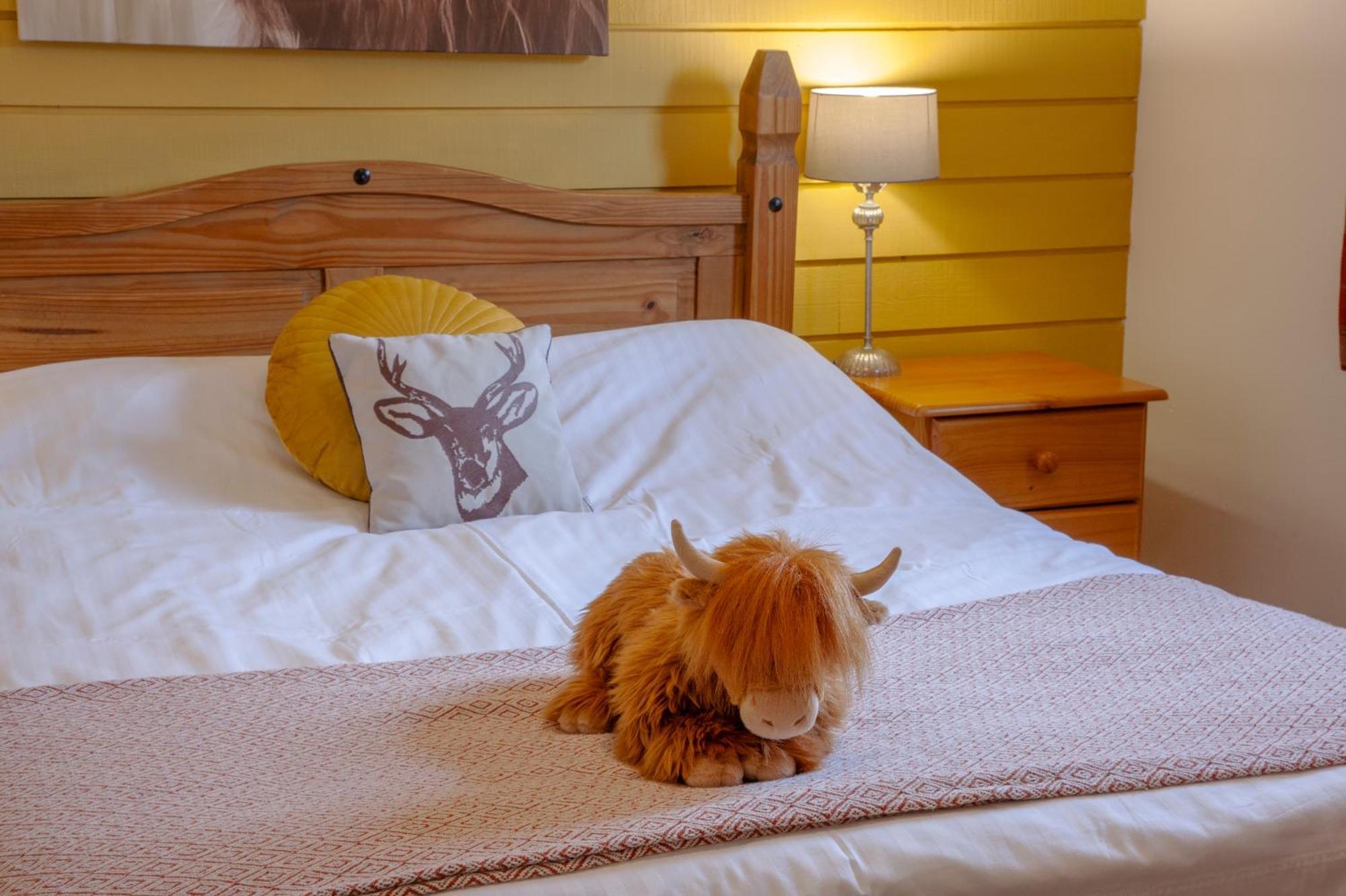 Appin Holiday Homes -Caravans, Lodges, Shepherds Hut And Train Carriage Stays 외부 사진