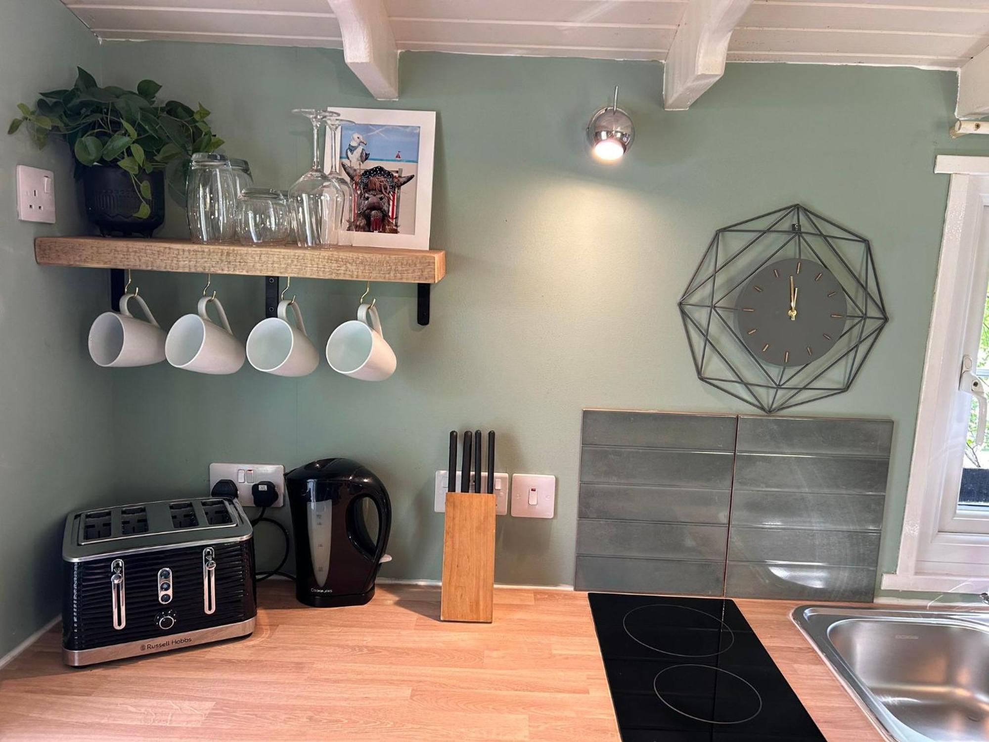 Appin Holiday Homes -Caravans, Lodges, Shepherds Hut And Train Carriage Stays 외부 사진