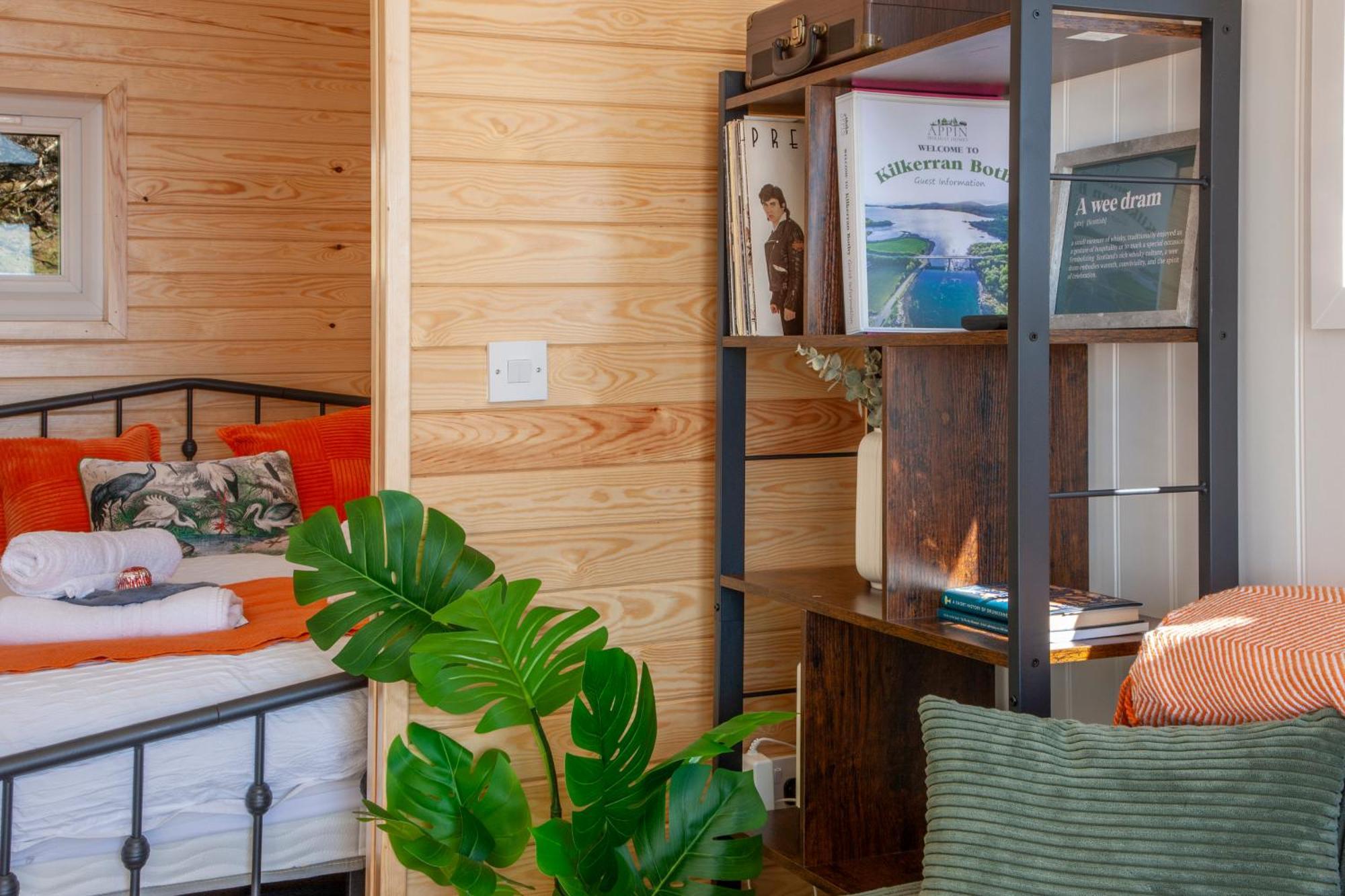 Appin Holiday Homes -Caravans, Lodges, Shepherds Hut And Train Carriage Stays 외부 사진