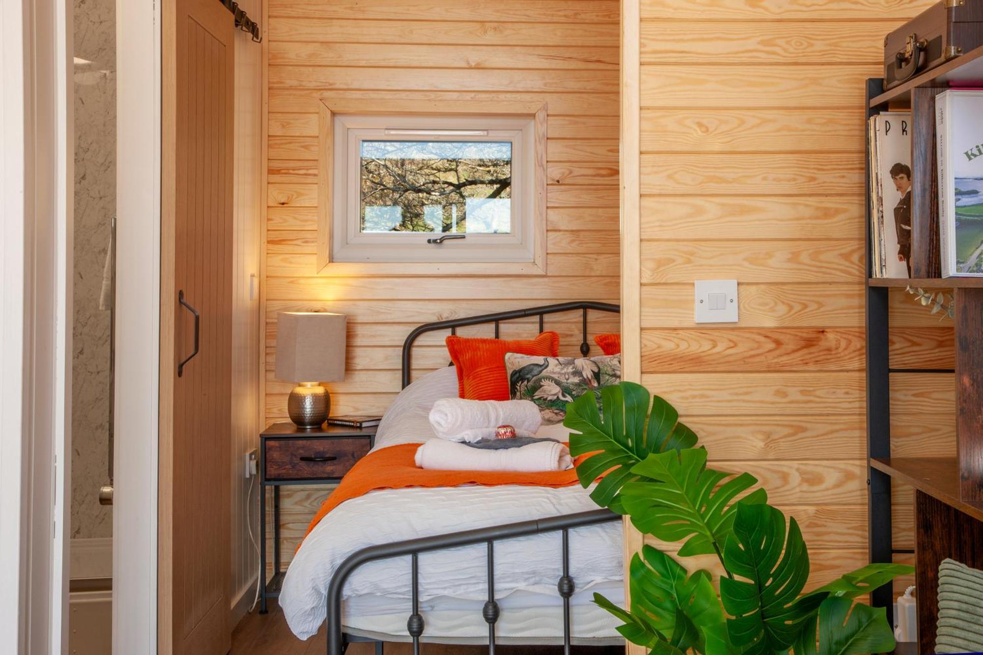 Appin Holiday Homes -Caravans, Lodges, Shepherds Hut And Train Carriage Stays 외부 사진