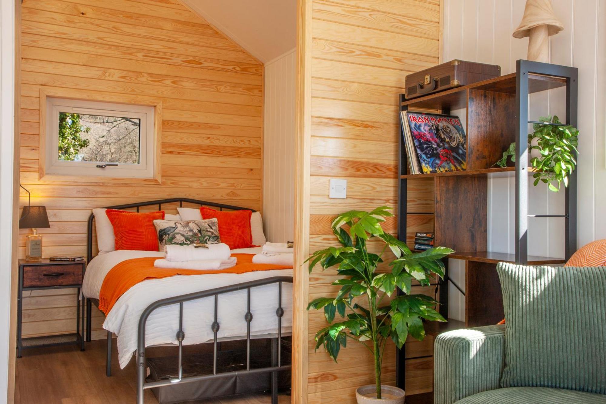 Appin Holiday Homes -Caravans, Lodges, Shepherds Hut And Train Carriage Stays 외부 사진