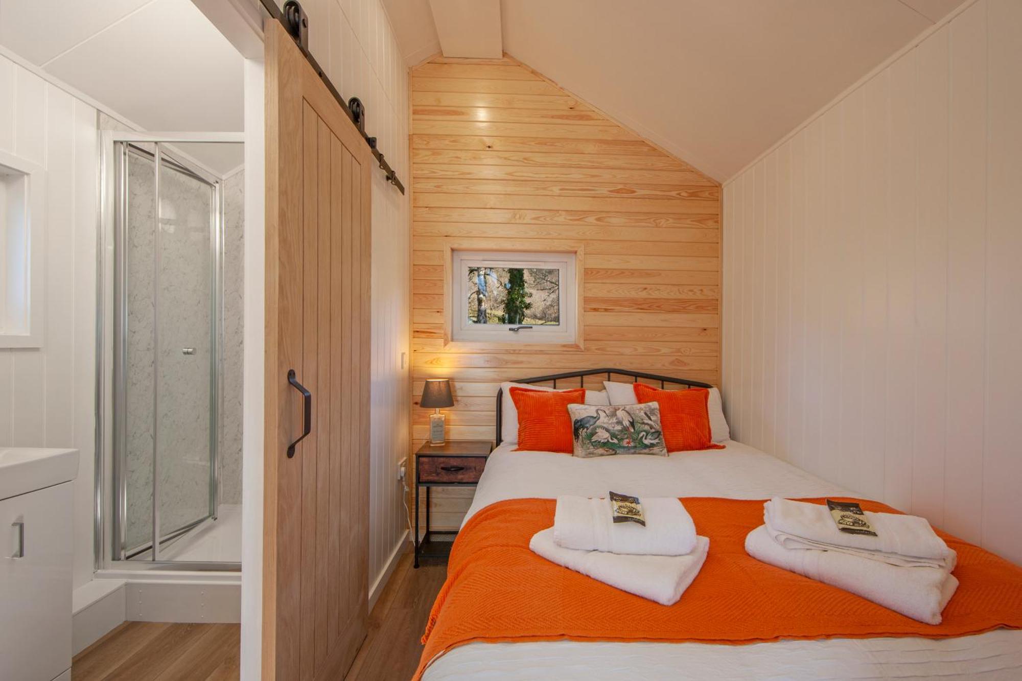 Appin Holiday Homes -Caravans, Lodges, Shepherds Hut And Train Carriage Stays 외부 사진